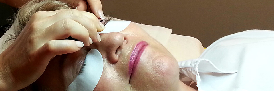 Pose d'extension de cils